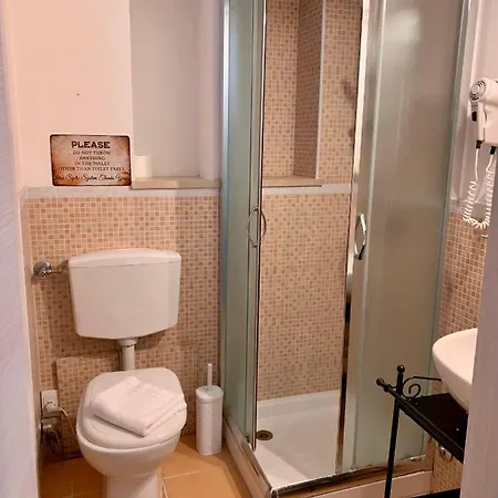 Guest House Casa Vicenza Rome Exterior photo