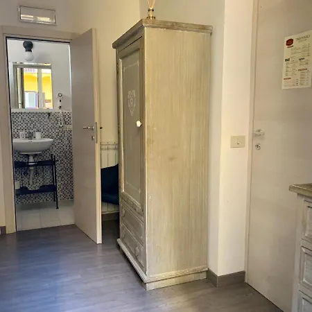 Guest House Casa Vicenza Rome Exterior photo